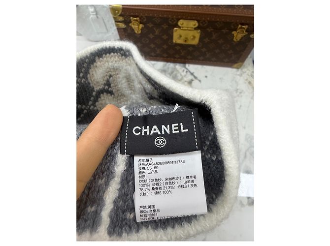 Gorro Chanel de cashmere cinza com logótipo double C Multicor - vista 4
