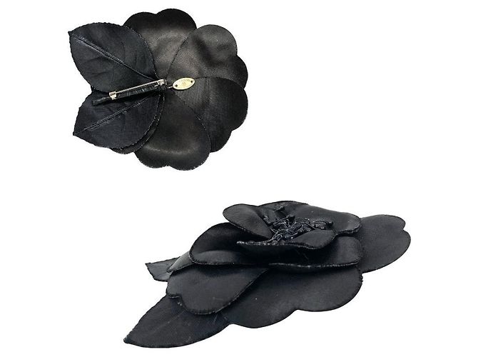 Broche Chanel Camellia Corsage Negro - vista 2