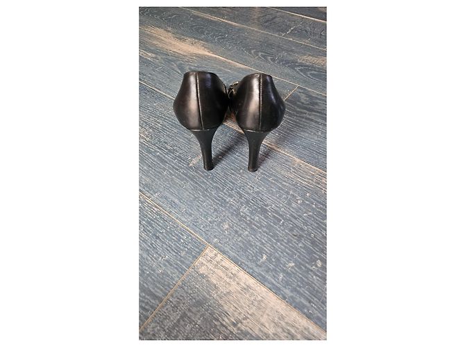 Décolleté peep-toe Gucci in pelle nera con morsetto Nero - vista 5