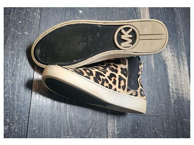 Botines Chelsea Michael Kors de pelo de becerro con estampado de leopardo - vista 2