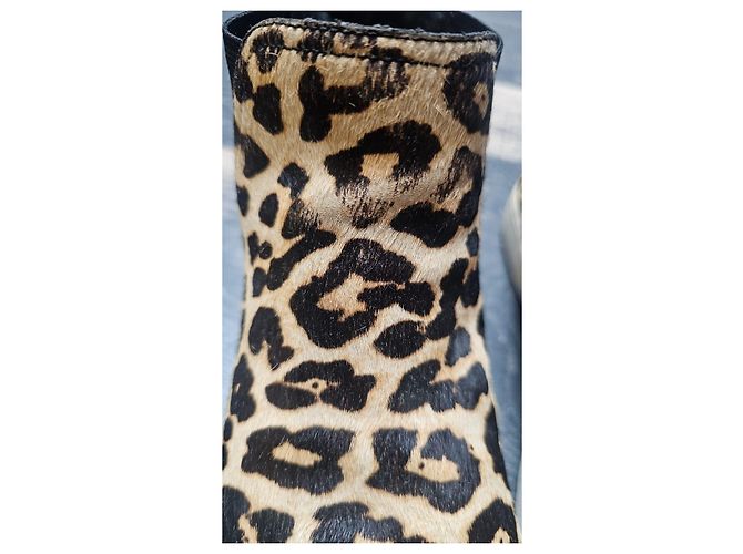 Botines Chelsea Michael Kors de pelo de becerro con estampado de leopardo - vista 3