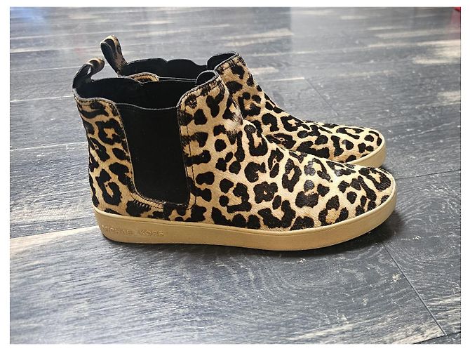 Botines Chelsea Michael Kors de pelo de becerro con estampado de leopardo - vista 8