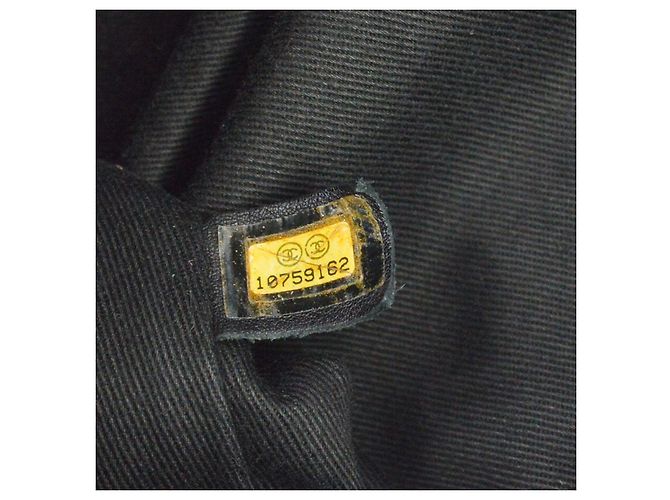 Chanel Diamond Stitch Accordion Flap Quilted Calfskin Large Negro - vista 6