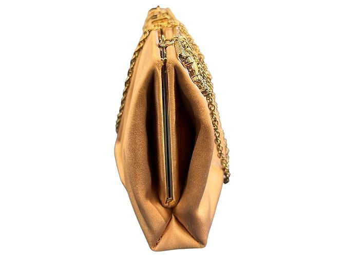 Clutch in raso Valentino rosa con ciondoli - vista 4