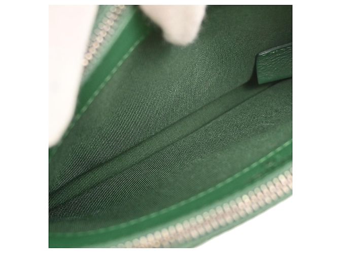 Clutch Chanel Gabrielle Double Zip con Catena in Pelle di Capra Matelassé e Vernice Verde - vista 3