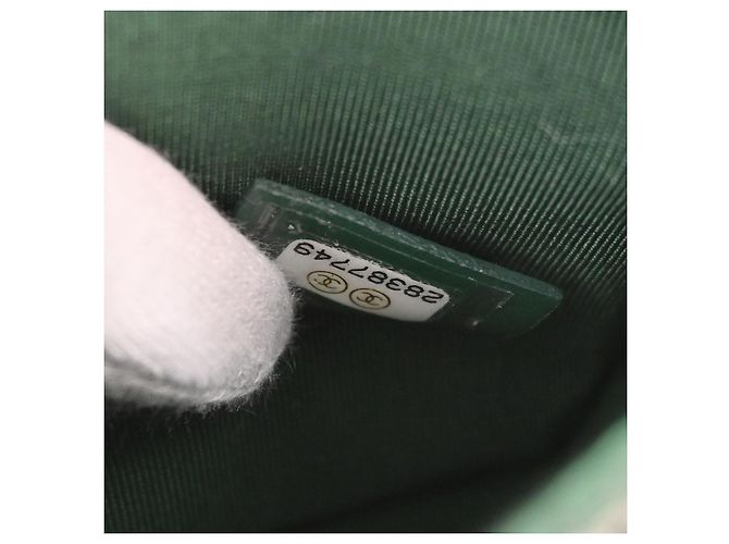 Clutch Chanel Gabrielle Double Zip con Catena in Pelle di Capra Matelassé e Vernice Verde - vista 5