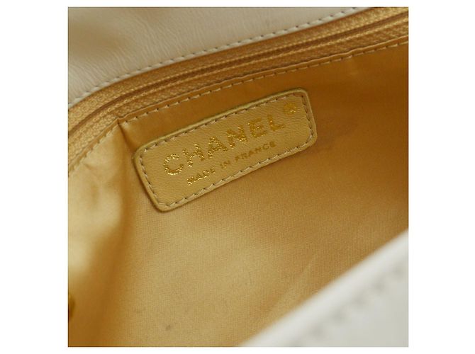 Chanel Rodeo Drive Lambskin Medium Weiß - Ansicht 4