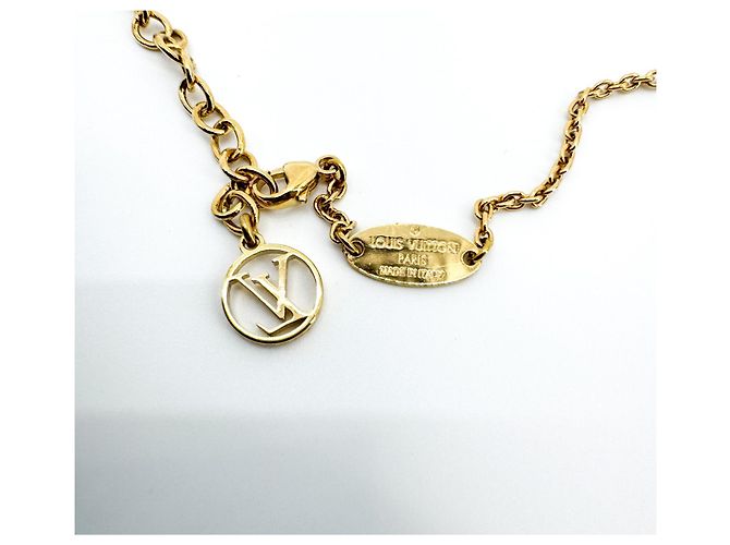 Louis Vuitton Essential V Metal Dorado - vista 3