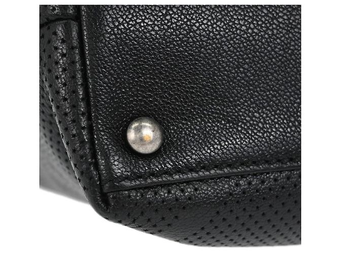 Borsa Chanel CC Tote in pelle traforata Medium Nero - vista 6