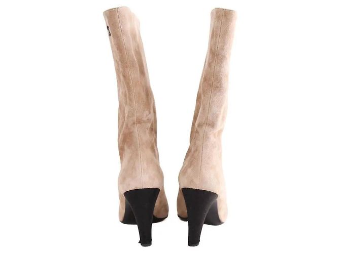Botas Chanel em camurça camel Camelo - vista 2