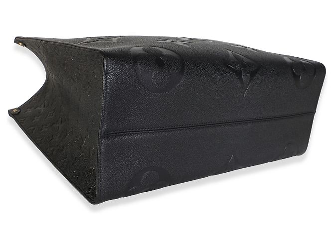 Louis Vuitton Black Giant Monogram Empreinte Onthego GM Preto - vista 7