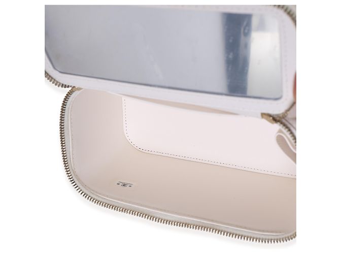 Chanel Pillow Crush Vanity em pele de cordeiro acolchoada branca com corrente Branco - vista 5