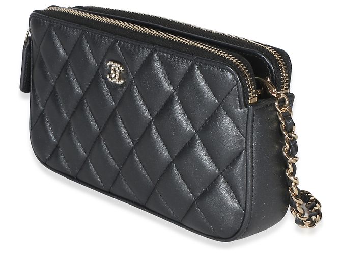 Gabrielle Portacellulare Chanel in pelle d'agnello matelassé metallizzato con perle, doppia zip e catena CC Metallico - vista 3