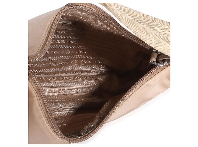 Prada Desert Beige Nylon Tessuto Re-Edition 2000 Mini Hobo - vista 5
