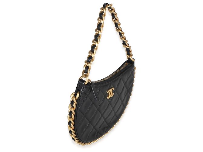 Gabrielle Chanel Mini Hobo in pelle d'agnello matelassé lucida nera con catena CC Nero - vista 4