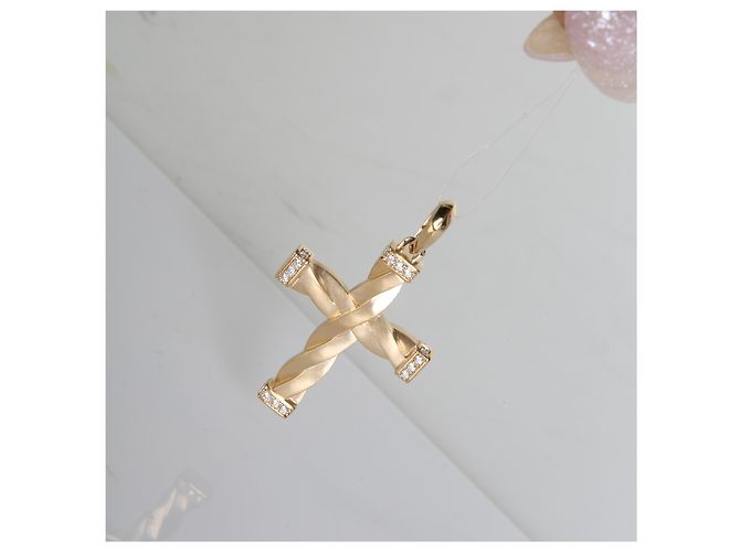 Pendente Croce Helios David Yurman in Oro Giallo e Diamanti - vista 5