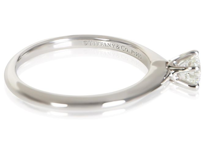 Tiffany & Co. Verlobungsring mit rundem Brillanten 0.36 ct - Ansicht 3