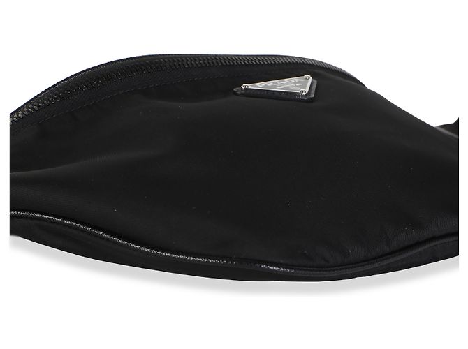 Borsello cintura Prada in Re-Nylon nero con placca logo Saffiano - vista 5