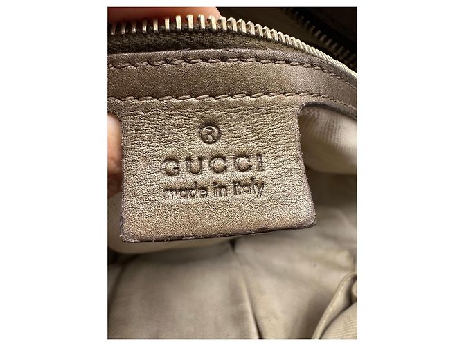 Gucci Monogram Boston Bag mit Herz-Anhänger Braun - Ansicht 17