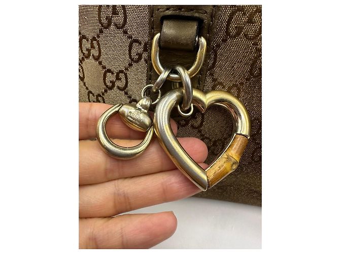 Gucci Monogram Boston Bag mit Herz-Anhänger Braun - Ansicht 5