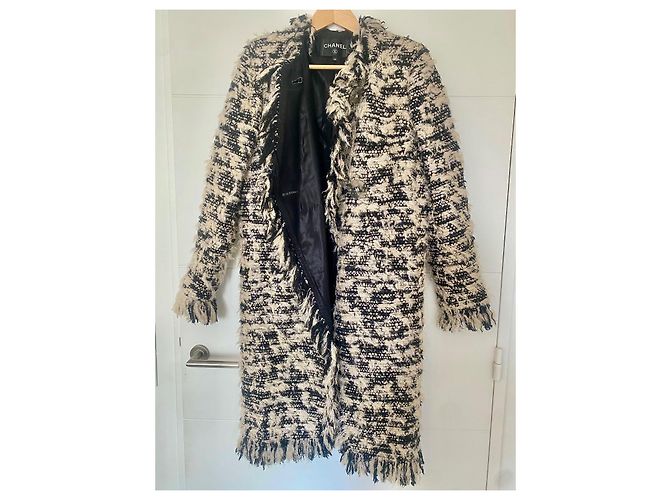 Chanel Abrigo Largo en Tweed Blanco y Negro Metálico - vista 4