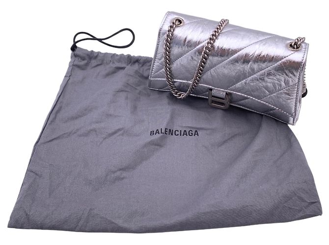 Hourglass Balenciaga Borsa a tracolla Crush XS in pelle metallizzata matelassé argento - vista 6