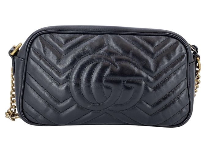 Gucci Kleine GG Marmont Camera Schultertasche aus gestepptem schwarzem Leder - Ansicht 4