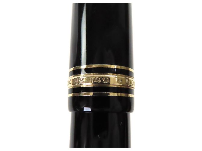 Montblanc Meisterstück 149 14K Fountain Pen Black - view 10