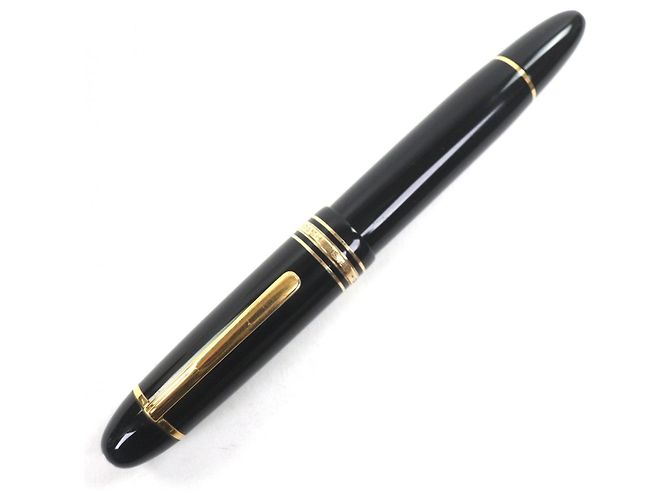 Montblanc Meisterstück 149 14K Fountain Pen Black - view 2