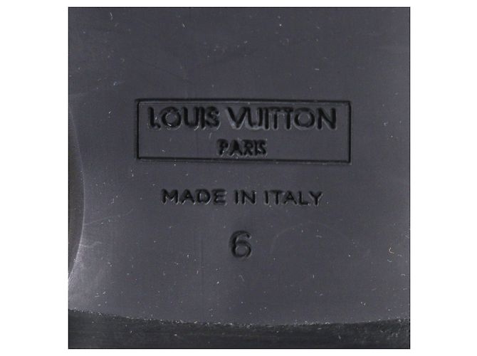 Stivaletti stringati in pelle e metallo con logo LV Louis Vuitton Nero - vista 10