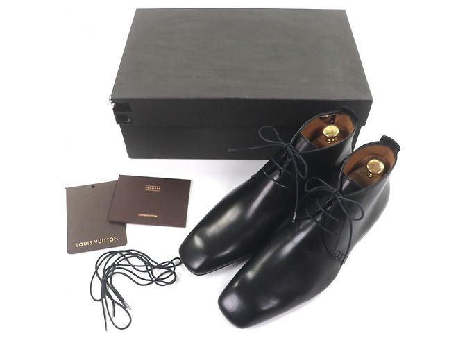 Stivaletti stringati in pelle e metallo con logo LV Louis Vuitton Nero - vista 2