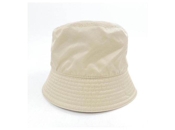 Chapeau Prada Triangle Logo Re-Nylon Beige - vue 4