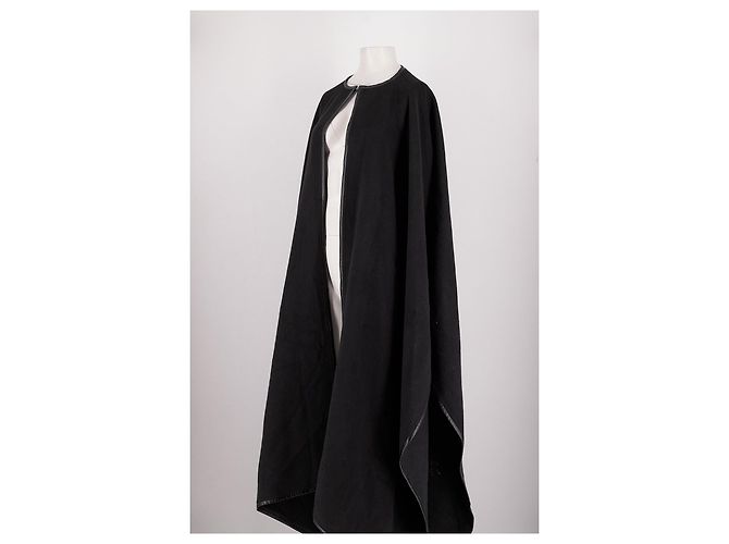 Autre Marque Poncho lungo nero DUNDAS X REVOLVE - vista 4