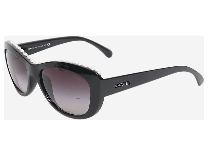 Chanel Cat-Eye-Sonnenbrille mit schwarzen Kunstperlen - Ansicht 2