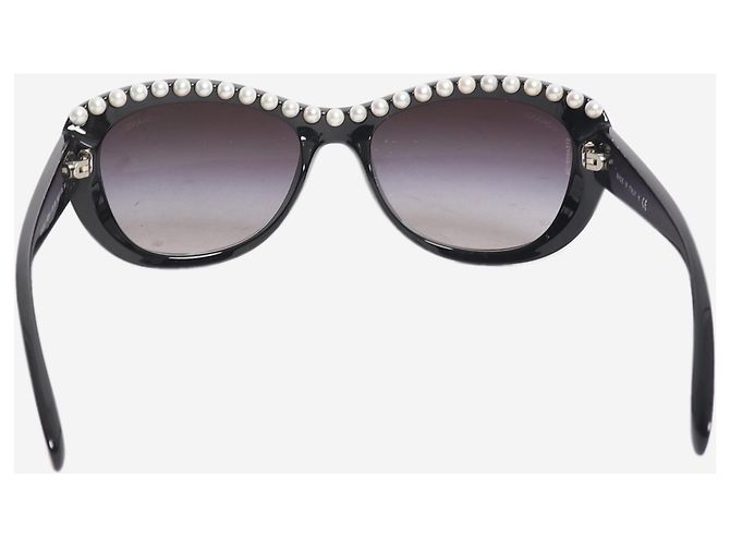Chanel Cat-Eye-Sonnenbrille mit schwarzen Kunstperlen - Ansicht 4