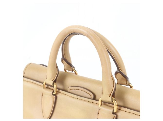 Bolsa de Ombro 2-Way em Couro Vitello Miu Miu Marrom - vista 3