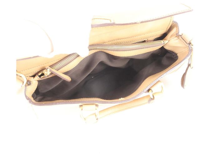 Bolsa de Ombro 2-Way em Couro Vitello Miu Miu Marrom - vista 8