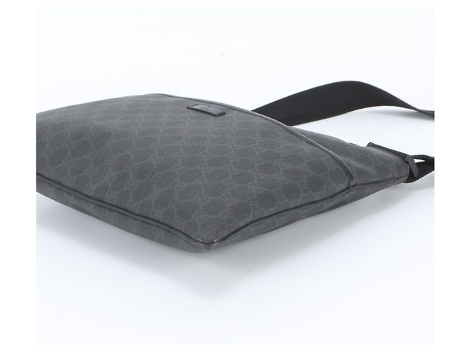 Borsa a tracolla Gucci GG Supreme in pelle Nero - vista 4