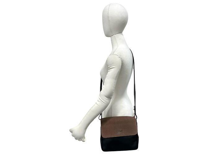 Loewe Velázquez Schultertasche aus Leder mit eingraviertem Logo Braun Schwarz - Ansicht 2