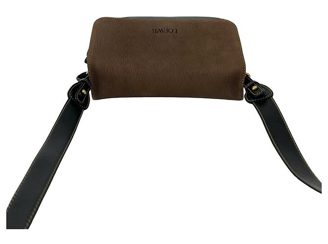 Loewe Velázquez Schultertasche aus Leder mit eingraviertem Logo Braun Schwarz - Ansicht 4