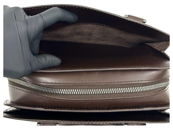 Bolsa Louis Vuitton Pont Neuf em couro Epi Marrom - vista 10