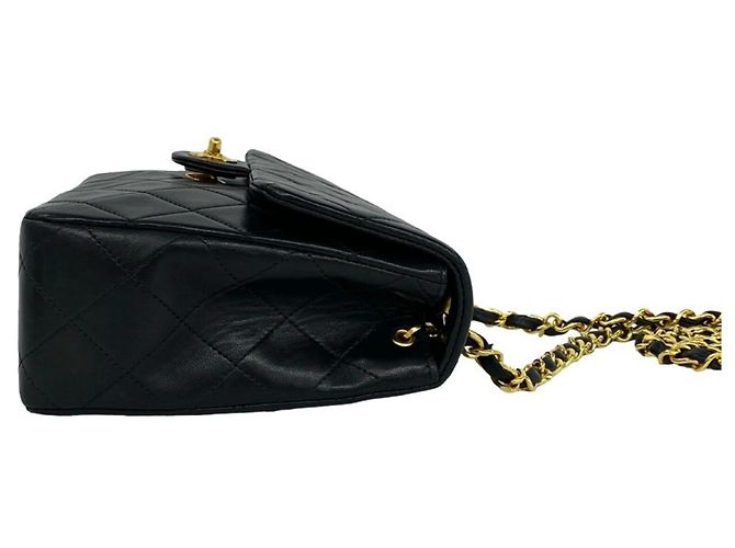 Timeless Borsa a tracolla Chanel in pelle d'agnello nera Nero - vista 6