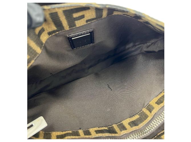 FENDI Schultertasche/Tote aus Zucca FF Canvas und Leder Braun Schwarz - Ansicht 9