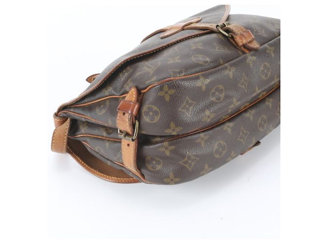 Bolsa de Ombro Louis Vuitton Monogram Saumur 30 em Couro Marrom - vista 5