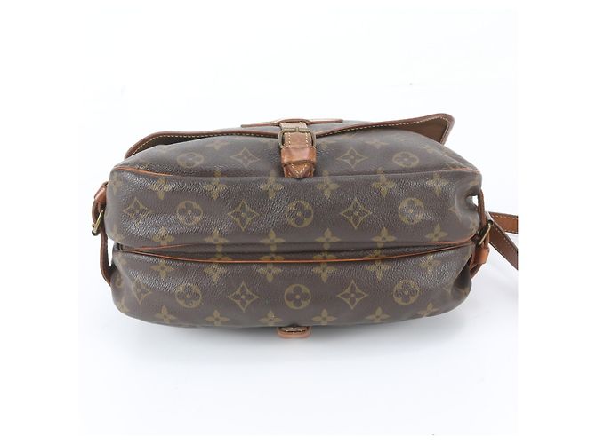 Bolsa de Ombro Louis Vuitton Monogram Saumur 30 em Couro Marrom - vista 6