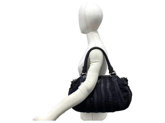 Saco Tote Prada em couro e tecido Tessuto riscado preto - vista 2