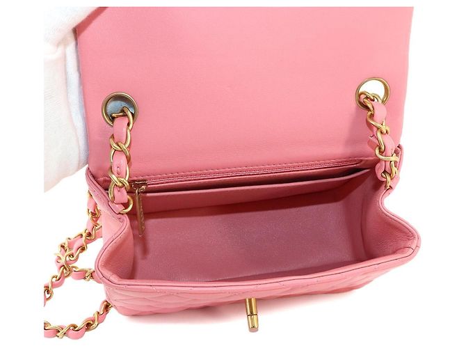 Borsa a tracolla Chanel Mini Matelasse con catena in Rosa - vista 8