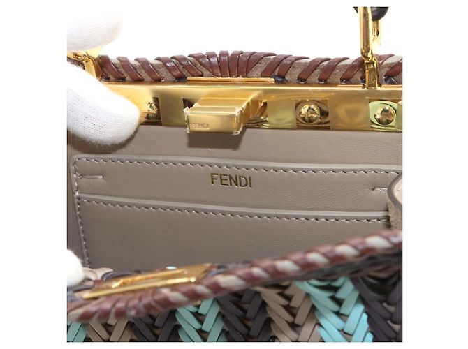 Borsa 2-Way Fendi Peekaboo ISeeU Petite Marrone Blu Beige - vista 9