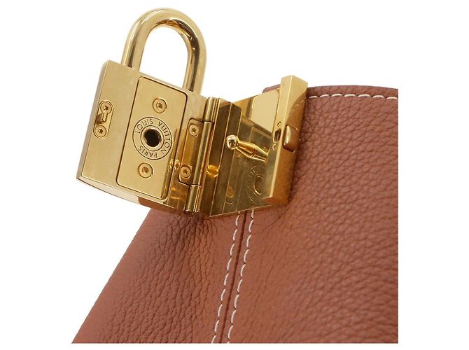 Borsa a tracolla Louis Vuitton Low Key All In BB Cognac - vista 9