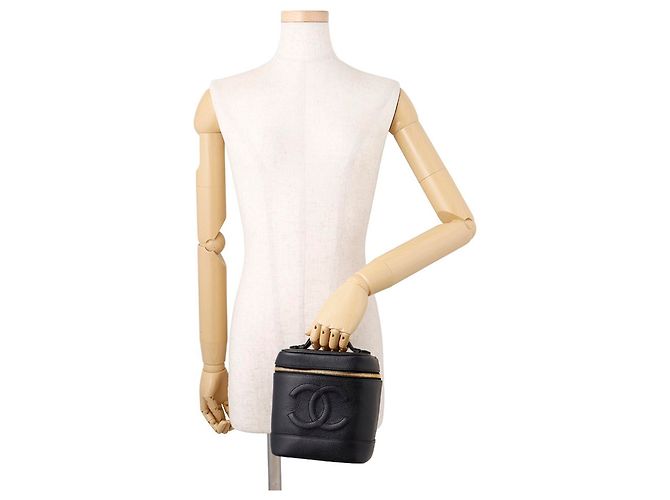 Borsa Vanity Chanel in vitello granulato nero - vista 4